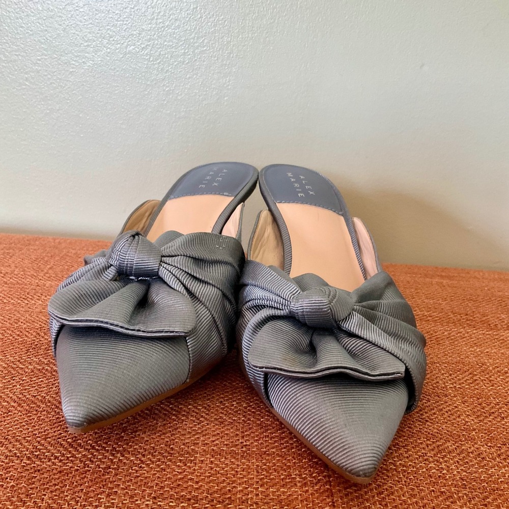 Alex Marie Slate Blue Ribbed Bow Pointed Toe Mule Kitten Heels Slip On Pumps 6.5 - Picture 6 of 12